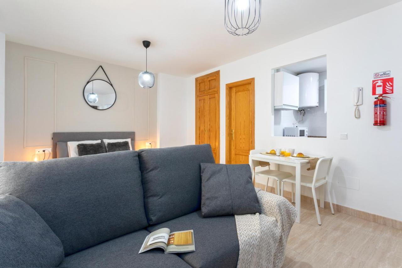 Laterraza De Ollerias Apartment Malaga Exterior photo